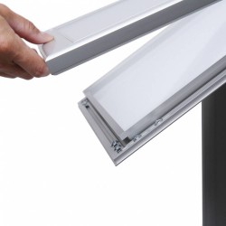 Porte menu sur pied argent format A3 avec éclairage LED pour restaurant